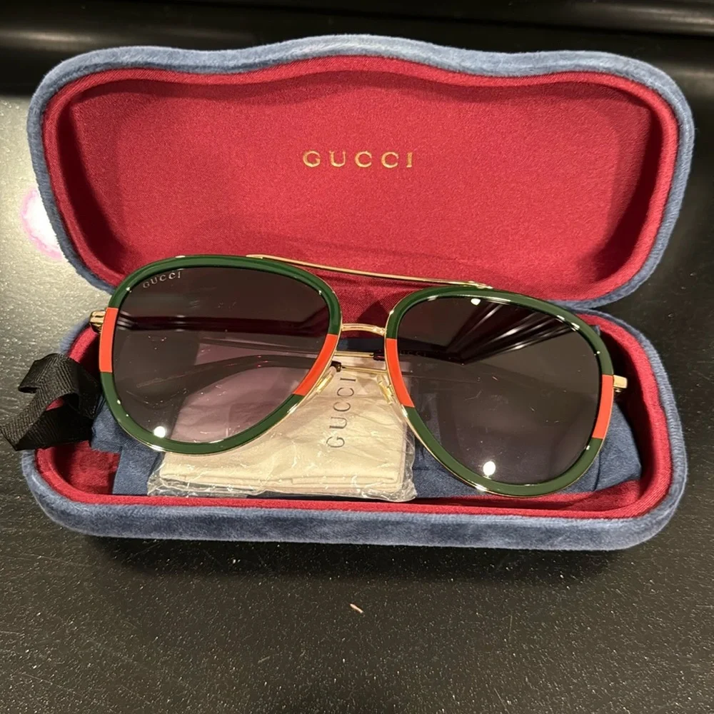 Gucci Sunglasses with Green and Gold Accents. WORN 2X - Picture 4 of 12